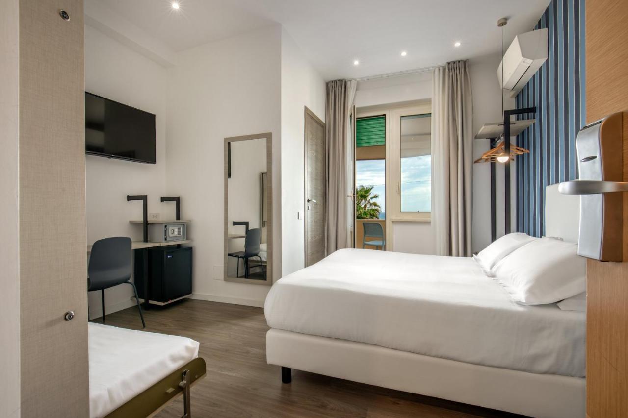 Hotel La Scaletta Lido di Ostia Eksteriør billede