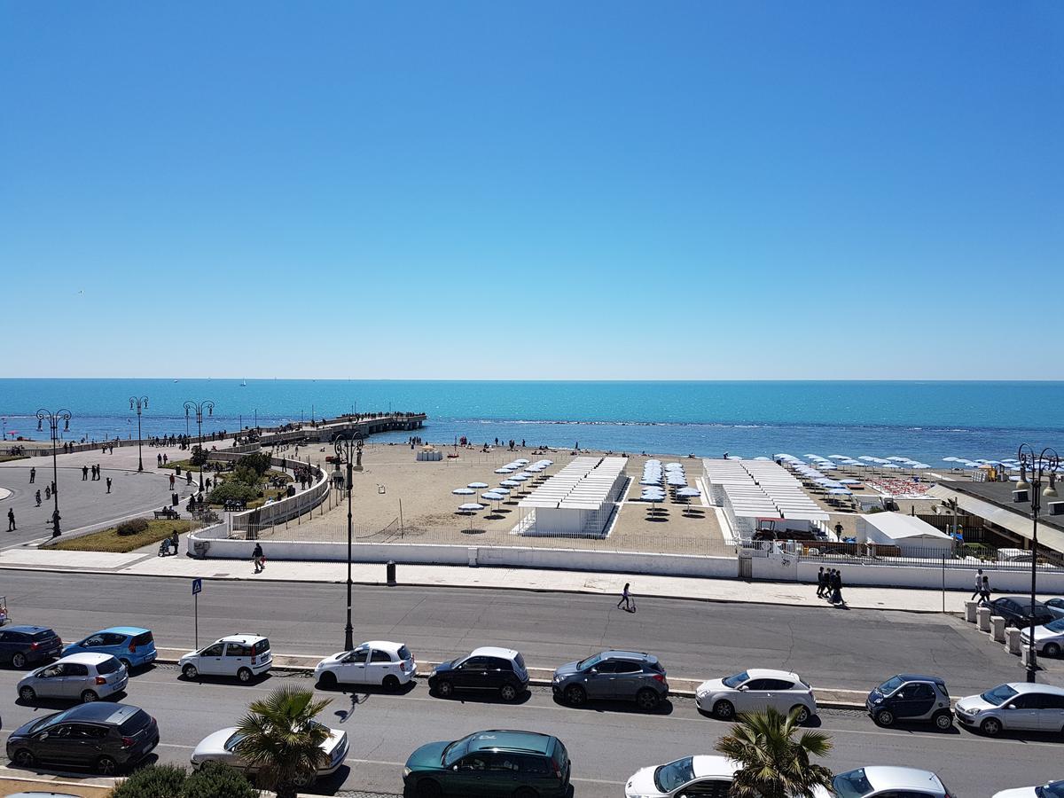 Hotel La Scaletta Lido di Ostia Eksteriør billede
